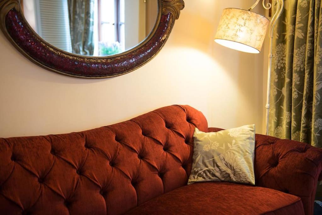 Meddlars A Historic Cottage On The Countryside Edge Of A Vibrant Market Town Hadleigh  المظهر الخارجي الصورة