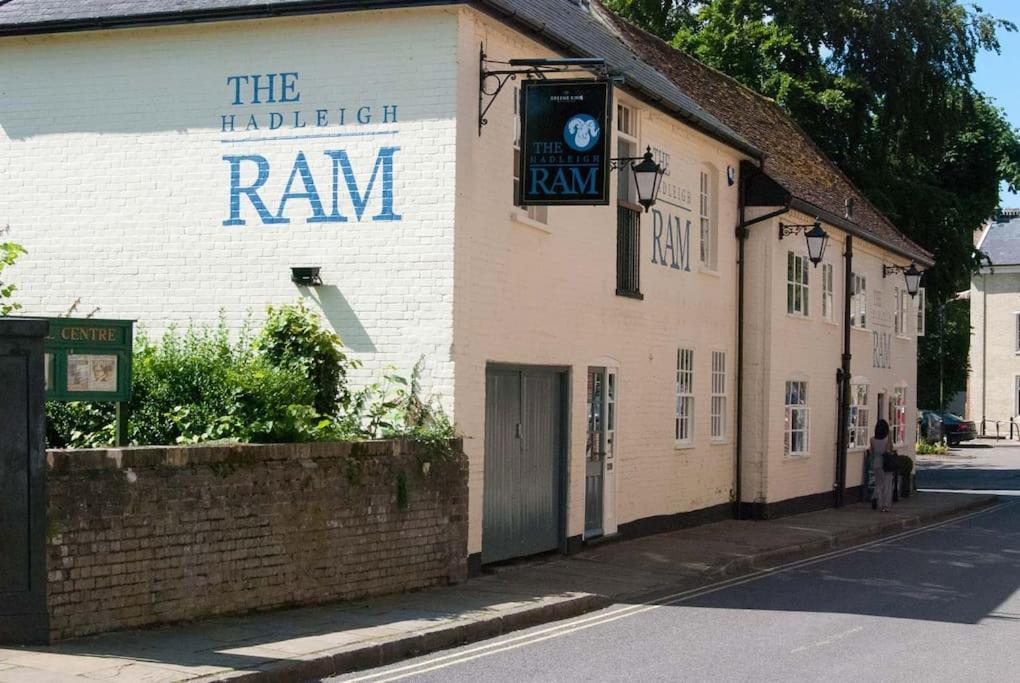 Meddlars A Historic Cottage On The Countryside Edge Of A Vibrant Market Town Hadleigh  المظهر الخارجي الصورة