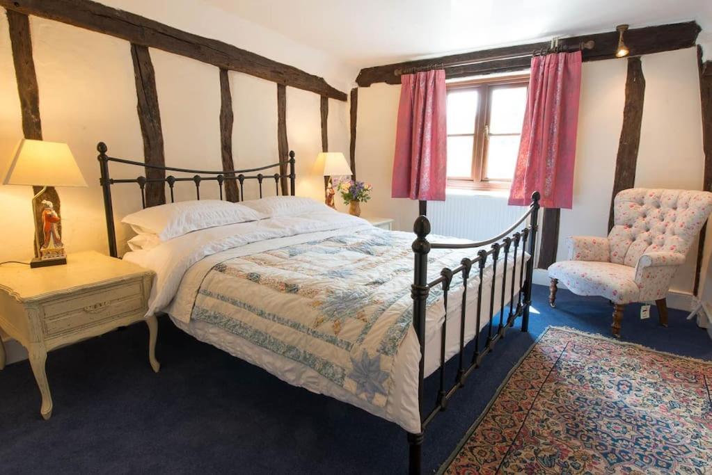 Meddlars A Historic Cottage On The Countryside Edge Of A Vibrant Market Town Hadleigh  المظهر الخارجي الصورة